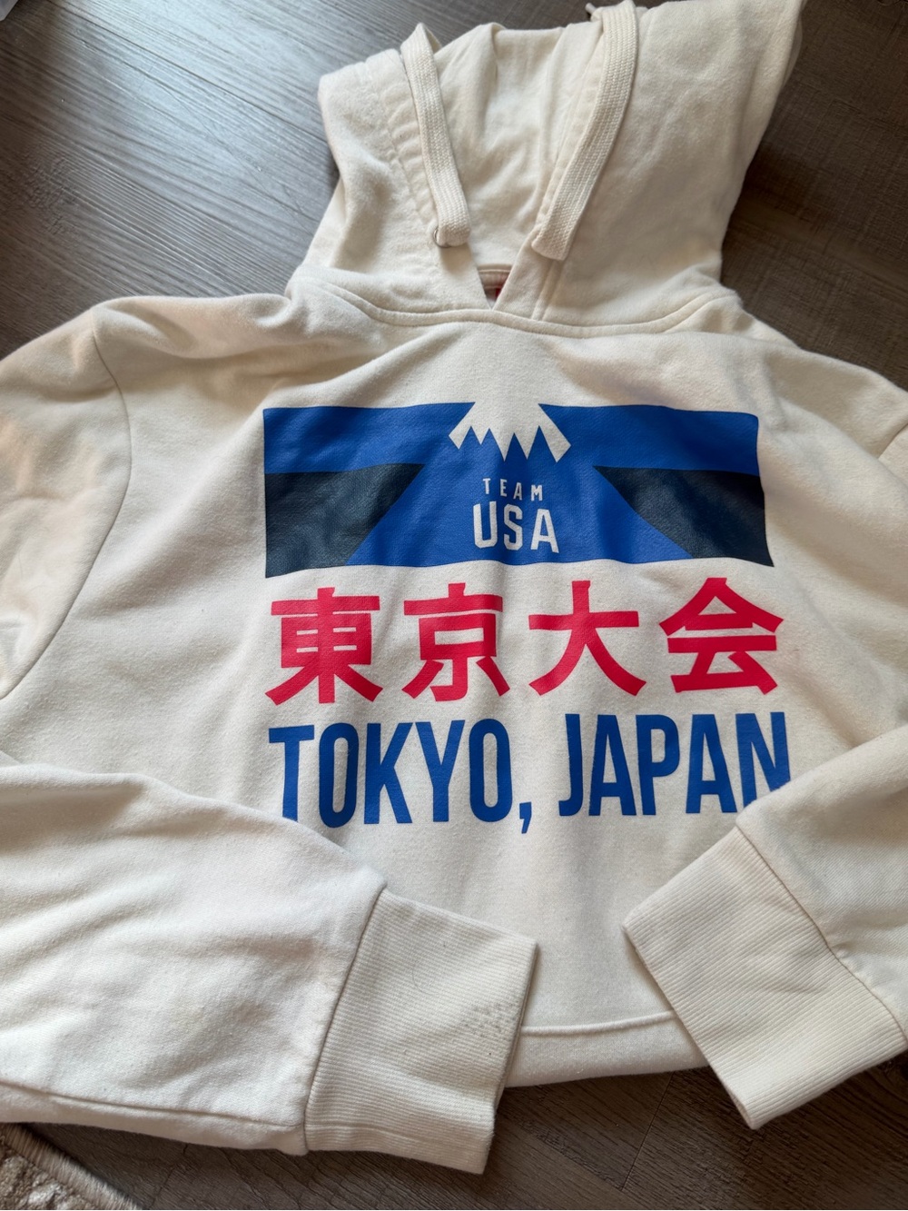 team USA Olympic White Tokyo, Japan Graphic Hoodie - size Medium